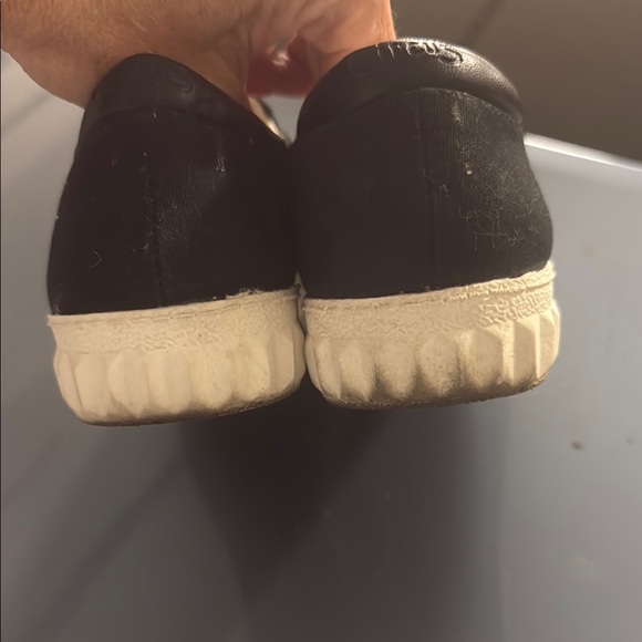 Black Shoes with Donut Design - Picture 3 of 5